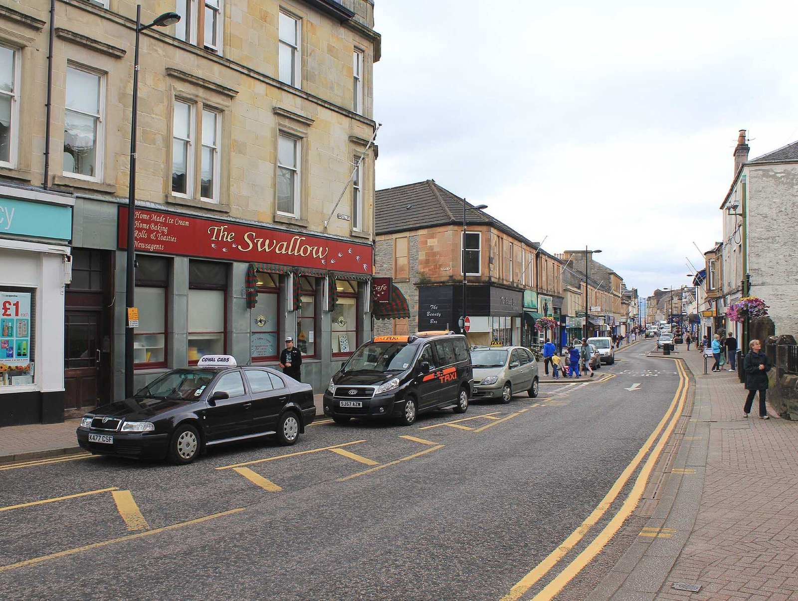 Argyll Street, the shops in the town centre